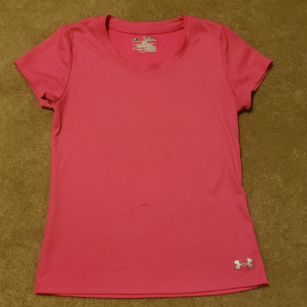 Girls under Armour tee
